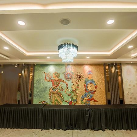 Hotel Sj Pride Μπουμπάνεσβαρ Εξωτερικό φωτογραφία