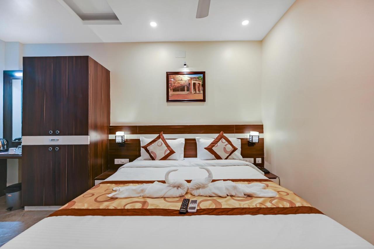 Hotel Sj Pride Μπουμπάνεσβαρ Εξωτερικό φωτογραφία
