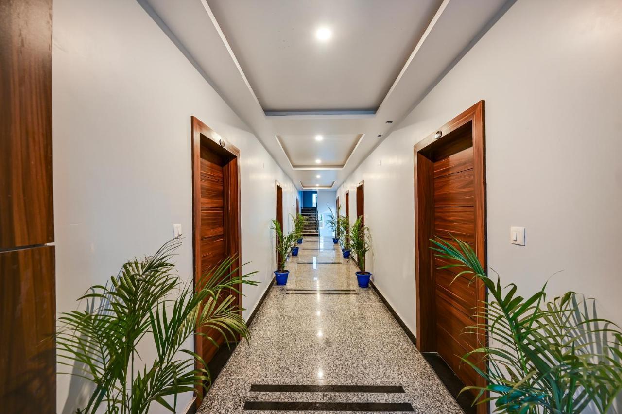 Hotel Sj Pride Μπουμπάνεσβαρ Εξωτερικό φωτογραφία