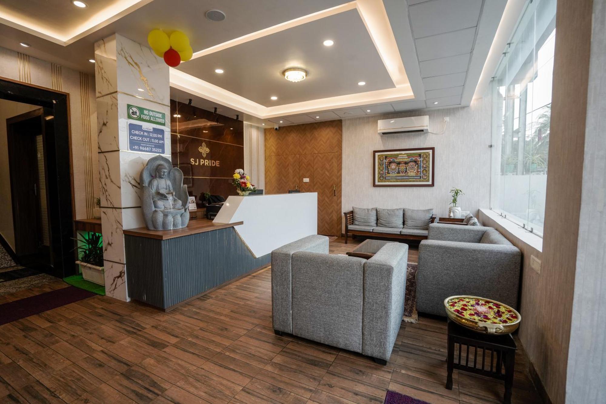 Hotel Sj Pride Μπουμπάνεσβαρ Εξωτερικό φωτογραφία