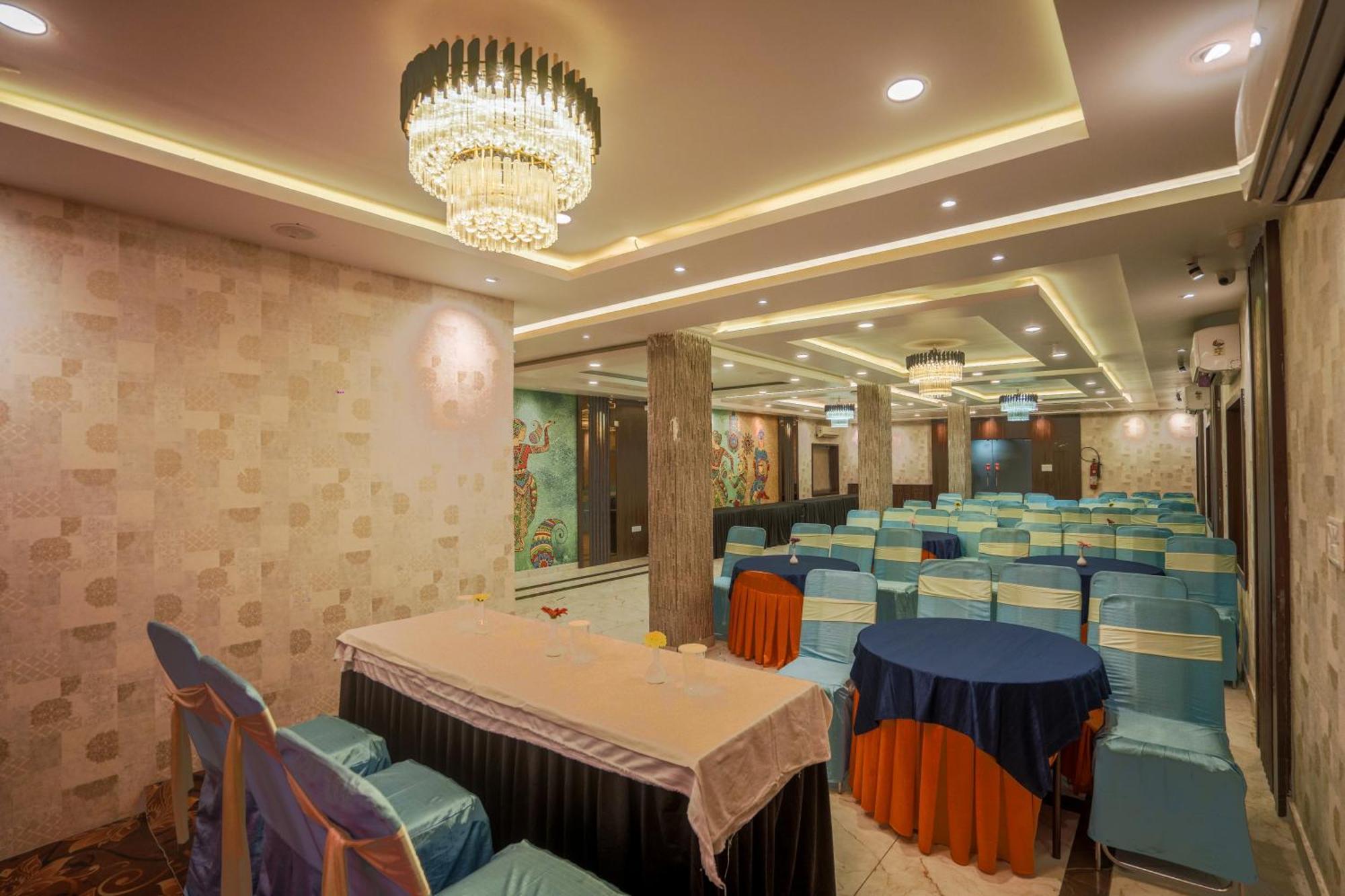 Hotel Sj Pride Μπουμπάνεσβαρ Εξωτερικό φωτογραφία